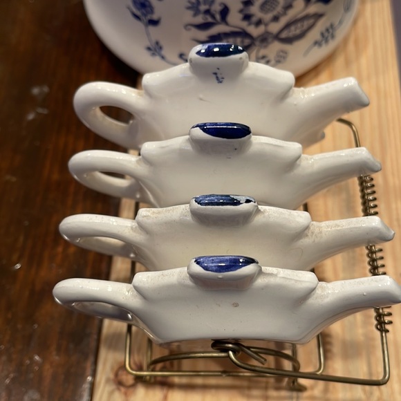 BLUE & WHITE DANUBE PATTERN TEA BAG HOLDERS 4 - Picture 2 of 4